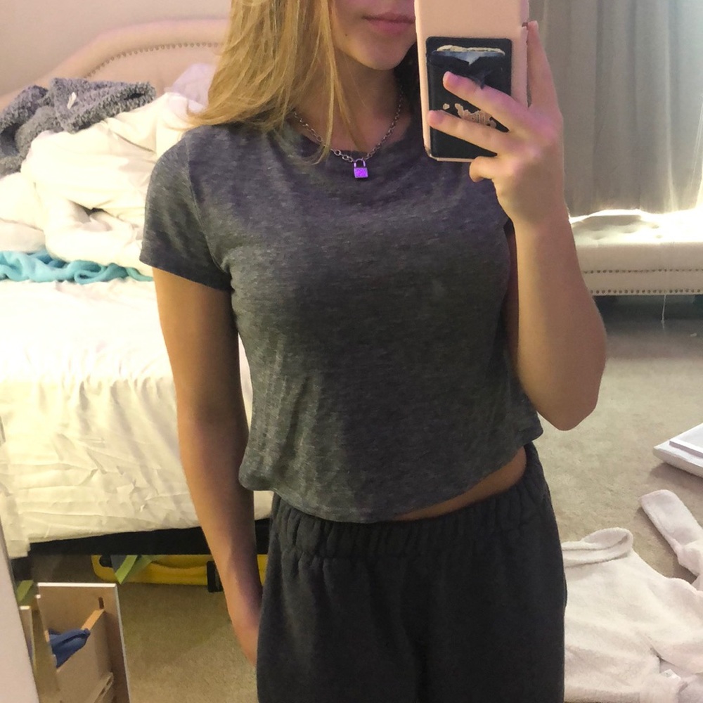 plain grey forever 21 t-shirt